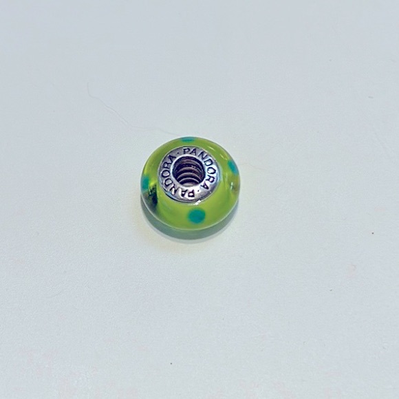 Pandora Green Polka Dot Murano Charm - Picture 2 of 5